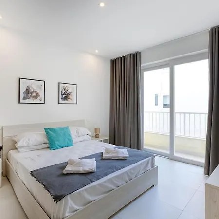 Stunning 3br Penthouse, Opposite The Harbour By 360 Estates * Pietà
