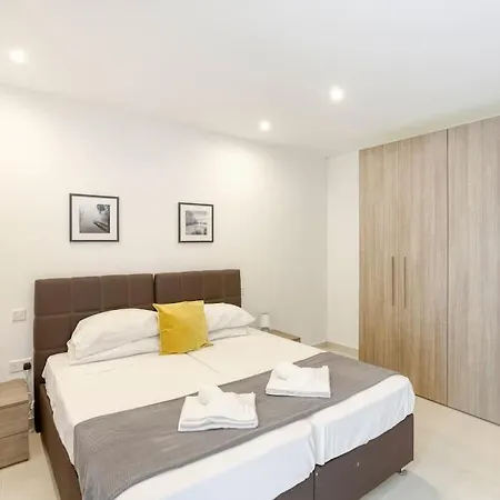 Stunning 3br Penthouse, Opposite The Harbour By 360 Estates * Pietà