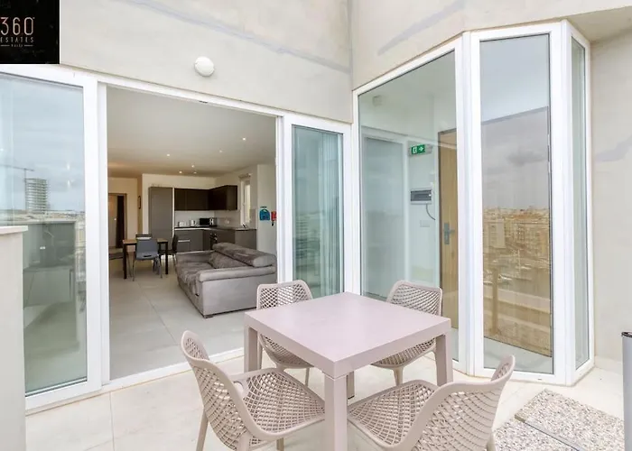 Stunning 3br Penthouse, Opposite The Harbour By 360 Estates *