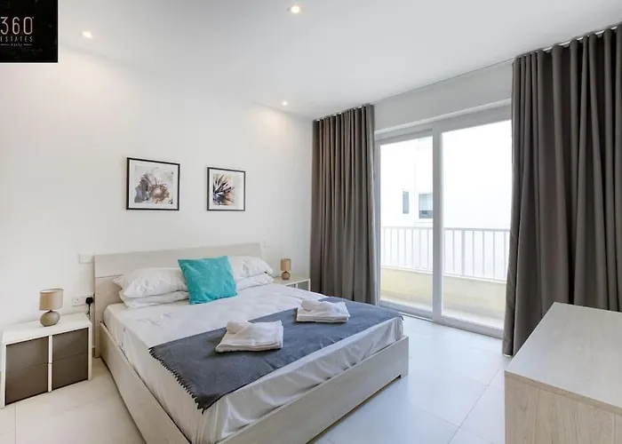 Stunning 3br Penthouse, Opposite The Harbour By 360 Estates * Pieta